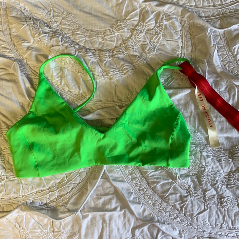 Left On Friday NWT Sunday top Green Apple L